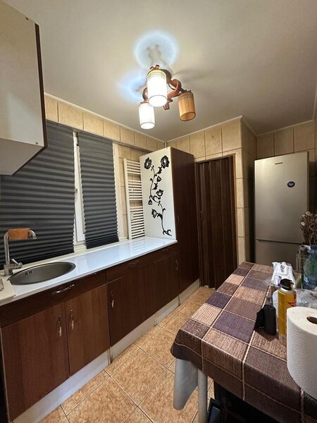 Apartament 2 camere mobilat, Metrou Eroii Revolutiei 1 minute Metrou